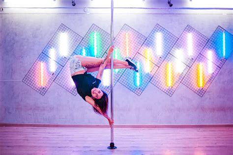 pole dance como|POLE DANCE Como, Milano / Танцы в Комо, Милане